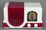 Addison 2 ’Waterfall’ Plaskon Radio in Rare White with Raspberry Trim