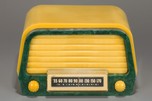 Air King ’Duchess’ A-600 Catalin Radio in Yellow with Green
