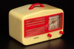 Garod 1450 Catalin ’Peak-Top’ Radio in Yellow + Red