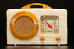 Motorola ’Circle Grille’ Radio 50XC Catalin in Oatmeal - Striking