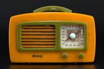 Catalin Sonora Radio KM ’Coronet’ in Yellow + Green