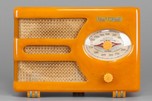 Tom Thumb 955 ’Oval-Dial’ Catalin Radio in Butterscotch - Great Deco Design