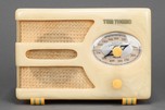 Tom Thumb 955 ’Oval-Dial’ Catalin Radio in Light Yellow