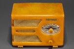 Catalin Tom Thumb 955 &rsquo;Oval-Dial&rsquo; Radio - Small Deco Beauty