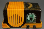 Addison 2 ”Waterfall” Catalin Art Deco Radio in Dark Green + Butterscotch