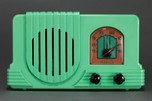 Addison 2 Plaskon Radio in Rare Green on Green