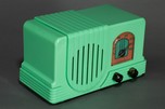 Addison 2 Plaskon Radio in Rare Green on Green