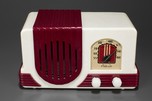 Addison 2 &rsquo;Waterfall&rsquo; Plaskon Radio in White with Raspberry Trim - Rare