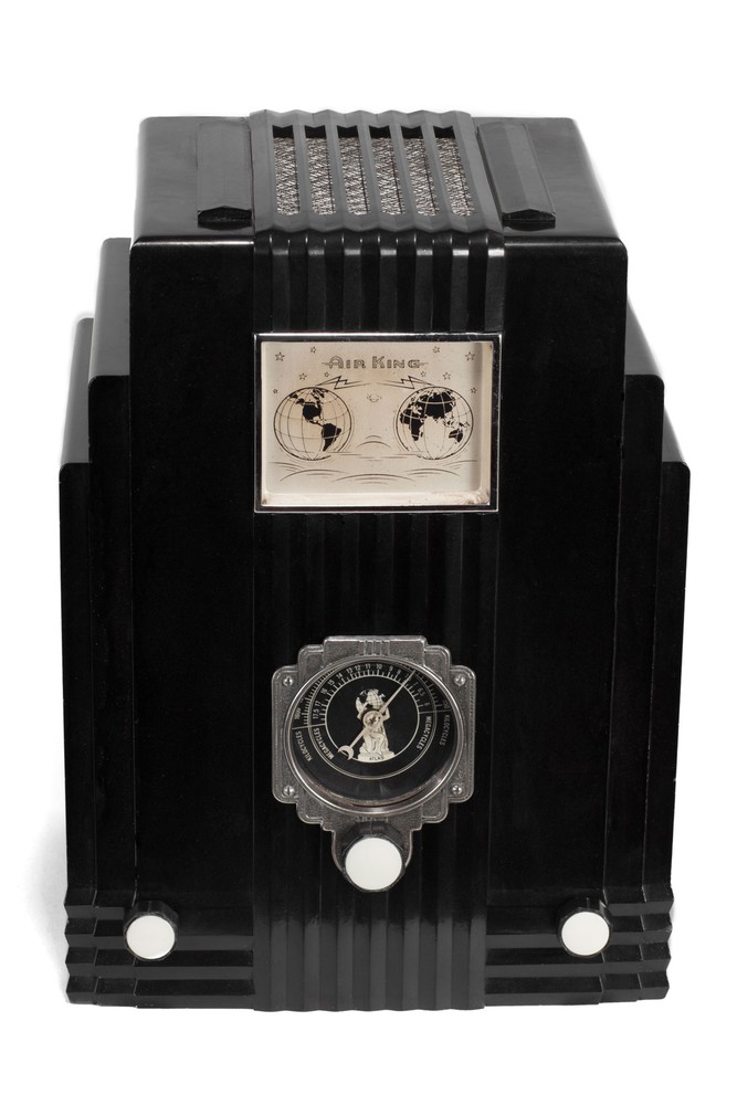 Air King 'Skyscraper' Radio Model 66 in Black Harold Van | Radios | Decophobia | 20th Century Design