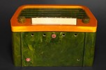 Air King A-600 ’Duchess’ Catalin Radio in Green with Yellow