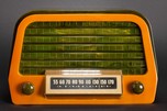 Air King A-600 &rsquo;Duchess&rsquo; Catalin Radio in Green with Yellow