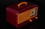 AMC 1450 Catalin ’Peak-Top’ Radio in Merlot + Butterscotch