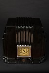 AWA Fisk Radiolette &rdquo;Empire State&rdquo; Radio in Black Bakelite