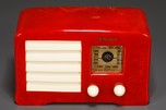 Emerson AX-235 &rsquo;Little-Miracle&rsquo; Catalin Radio in Fire Engine Red