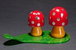 Catalin Bakelite Figural &rdquo;Mushroom&rdquo; Salt & Pepper Shakers Rare
