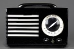 Striking Jet Black Catalin Emerson &rsquo;Aristocrat&rsquo; Radio