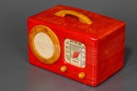 Beautiful Red Highly Swirled Motorola 50XC Catalin ’Circle-Grille’ Radio