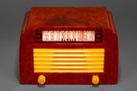 DeWald A-502 &rsquo;Step-Top&rdquo; in Oxblood + Yellow Insert Grille Catalin Radio
