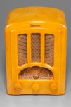 Stunning Emerson AU-190 Tombstone Yellow Catalin Tube Radio