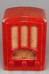 Emerson AU-190 ’Tombstone’ Catalin Radio in Bright Red