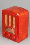 Emerson AU-190 ’Tombstone’ Catalin Radio in Bright Red