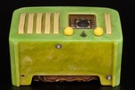Emerson EP-375 ’5+1’ Catalin Radio in Marbled Green with Handle