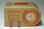 Catalin FADA 1000 Radio &rdquo;Bullet&rdquo; Art Deco Streamliner in Onyx + Butterscotch
