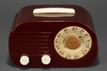 Fada 700 &rsquo;Cloud&rsquo; Catalin Radio in Maroon with Ivory