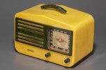 Garod 1450 Catalin ”Peak-Top” Radio in Light Yellow + Blue - Great