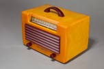 General Electric L-570 Catalin Radio in Butterscotch with Maroon