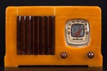 Motorola 52 ’Vertical Grill’ Radio - Marbleized Sand + Tortoise Catalin