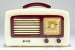Catalin Sonora Radio KM &rdquo;Coronet&rdquo; in Alabaster + Plum