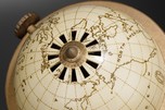 Ivory Plaskon Colonial ”New World” 158 Globe Radio - Loewy Design