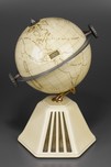 Colonial &rsquo;New World&rsquo; 158 Globe Radio - Loewy Design