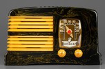 Crosley G1465 ’Split-Grille’ Catalin Radio in Dark Green + Yellow - Rare