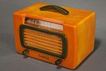 Catalin DeWald Radio 561-2 &rdquo;Jewel&rdquo; in Butterscotch + Blue - RARE