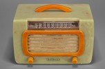 DeWald 561 ’Jewel’ Catalin Radio in Onyx + Butterscotch - Rare