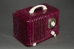 DeWald ’Bantam’ Radio in Dark Raspberry Speckled Plaskon - Rare