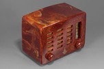 Emerson 564 Catalin Radio ’Slot-Grill’ in Intensely Marbleized Oxblood