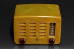 Emerson 564 Catalin Radio Art Deco &rsquo;Slot-Grill&rsquo; in Onyx