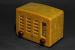 Emerson 564 Catalin Radio Art Deco &rsquo;Slot-Grill&rsquo; in Onyx
