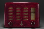 Emerson 564 Catalin Radio ’Slot-Grill’ in Marbleized Oxblood Red