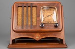 Emerson A-148 Wood Tube Radio - Great ’Leaning’  Ingraham Cabinet Design