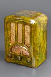 Emerson AU-190 ’Tombstone’ Catalin Radio in Brazilian Onyx Green