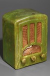 Brazilian Onyx Emerson AU-190 ’Tombstone’ Catalin Radio