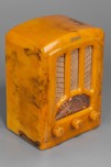 Emerson AU-190 Tombstone Catalin Radio - Butterscotch w/ Brown Marbleizing