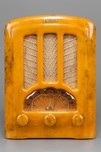 Emerson AU-190 Tombstone Catalin Radio - Butterscotch w/ Brown Marbleizing