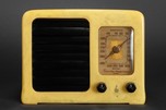 Emerson BM258 Catalin Radio &rsquo;Big Miracle&rsquo; in Yellow