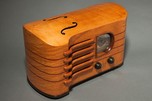 Emerson &rdquo;Strad&rdquo; CH-256 Ingraham Radio in Maple