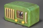 Emerson EP-375 ’5+1’ Catalin Radio in Lettuce Green